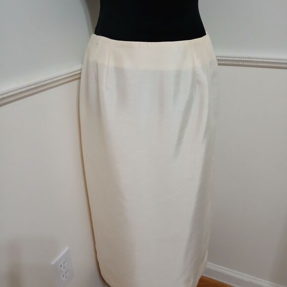 Larry Levine Embroidered Floral Midi Skirt Suit Women's Size 8-Lined-Back Slit - Picture 5 of 14